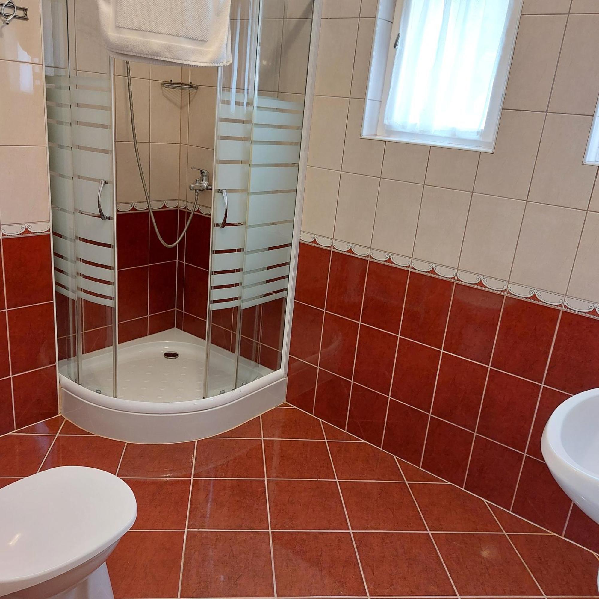 Erika Apartmanhazak