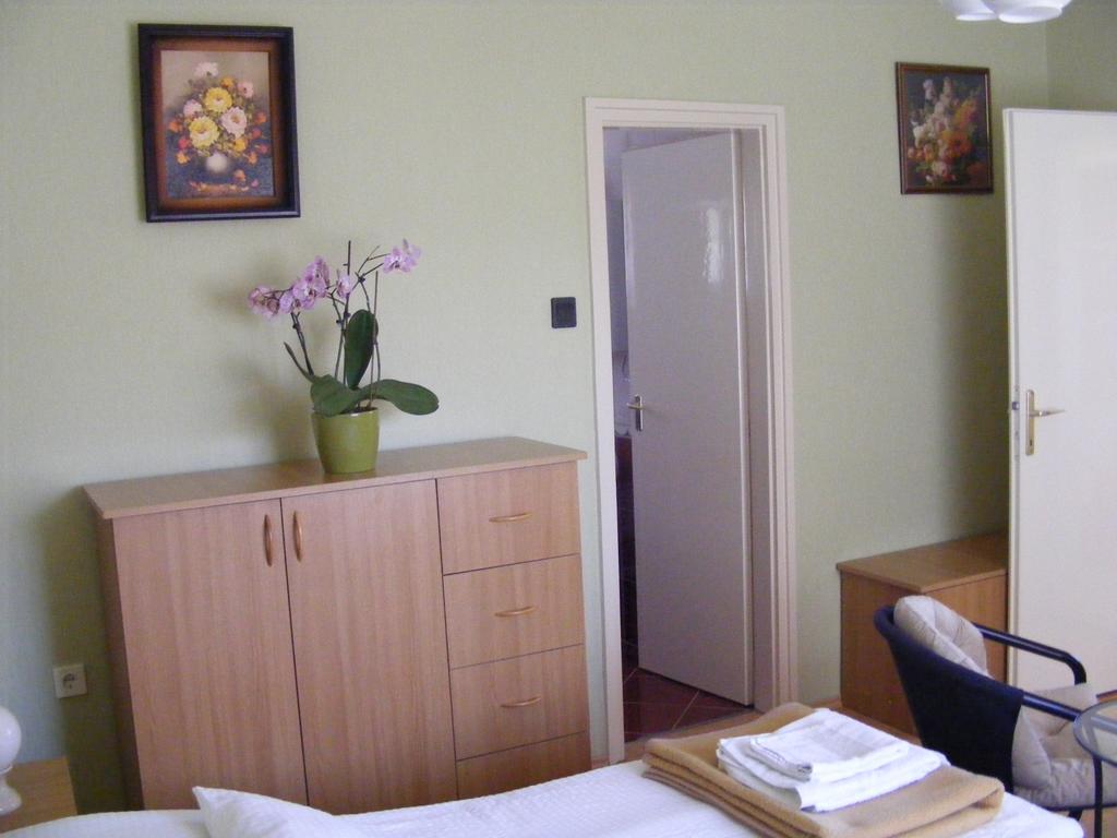 Apartment Erika Apartmanhazak *